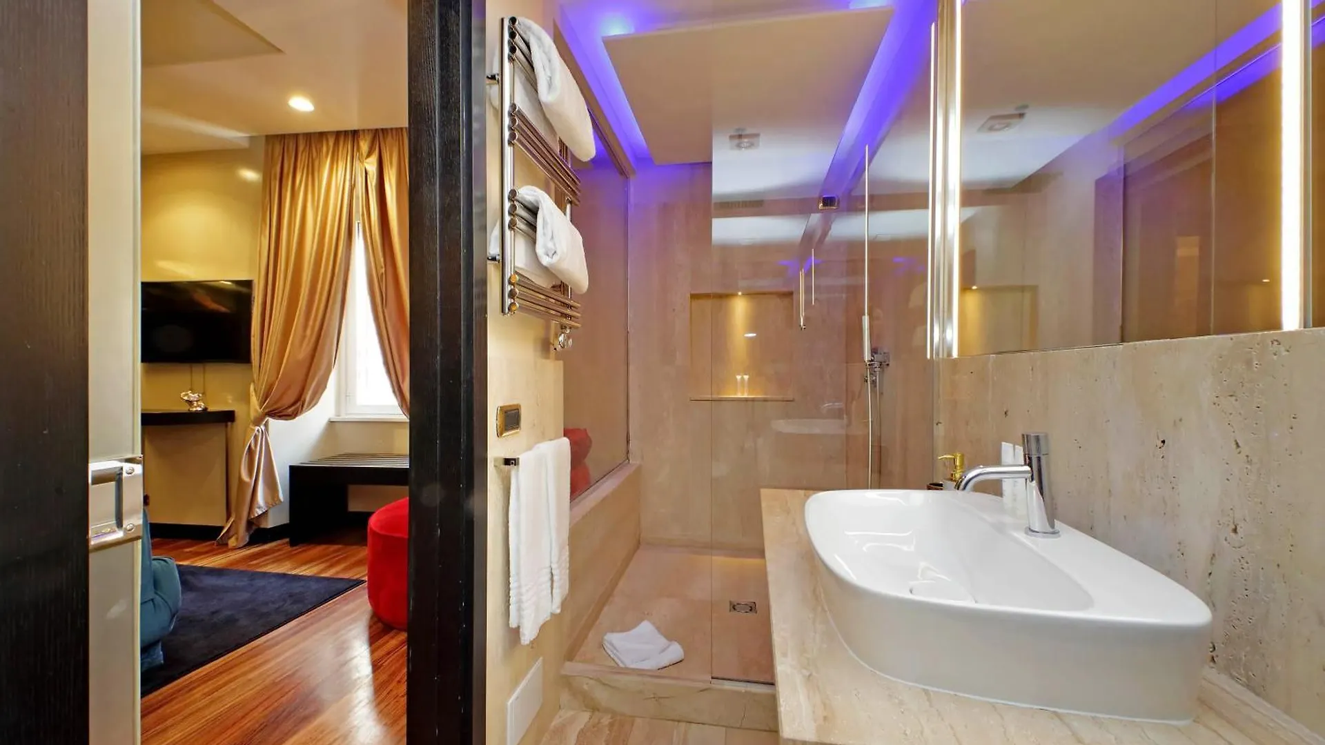 Spanish Gold Edition Rome Apartment