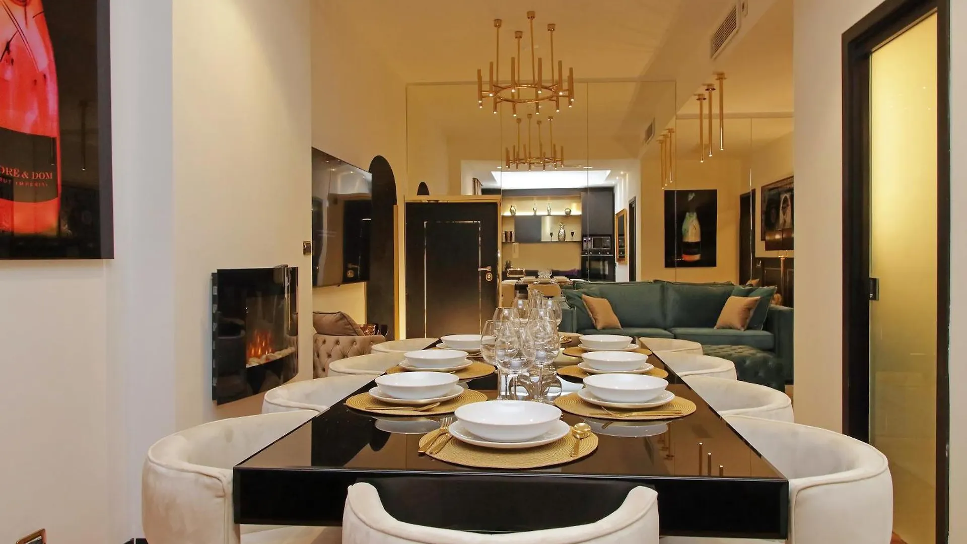 Spanish Gold Edition Rome Apartment